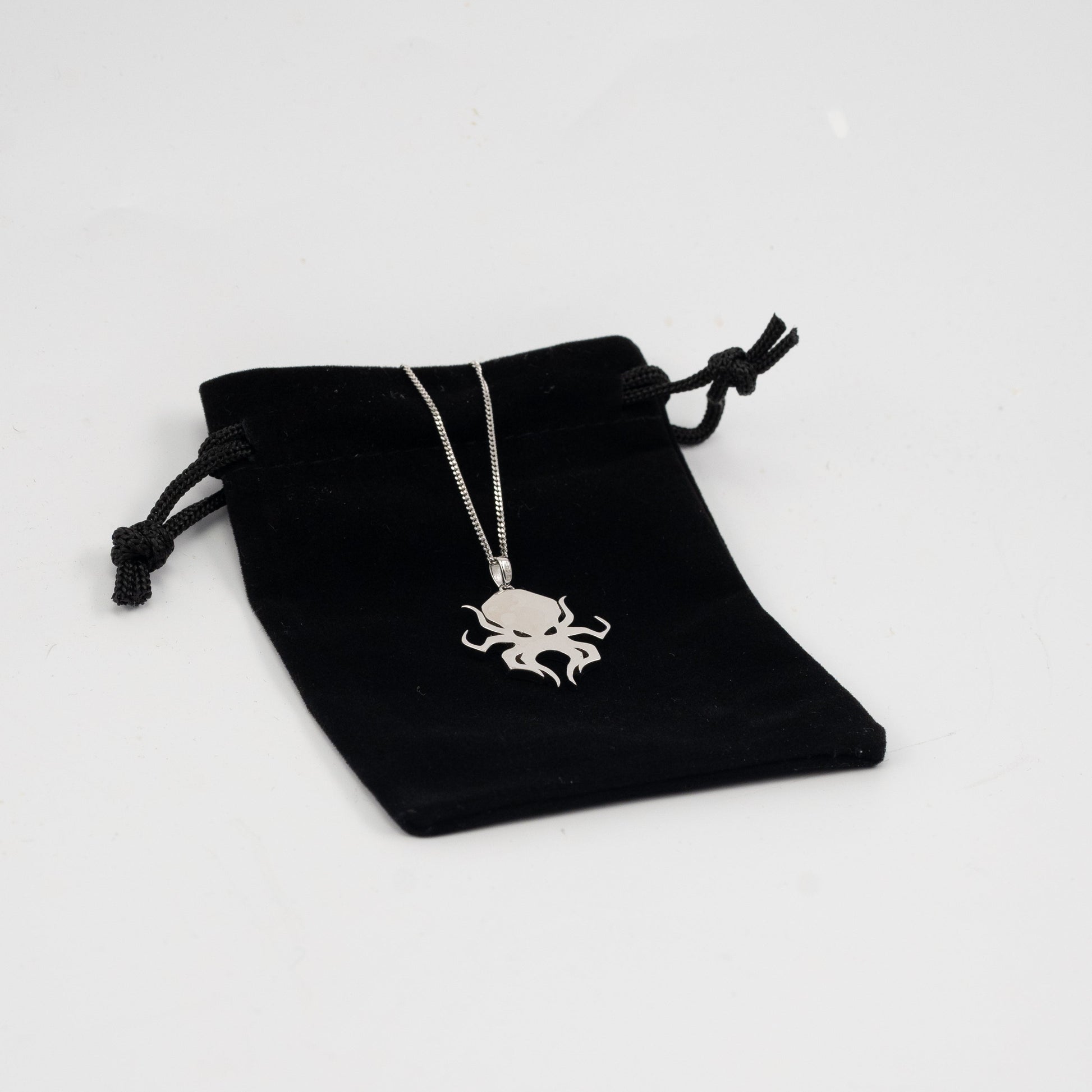 KRAKEN PENDANT- SILVER - CHAIN - Kraken 